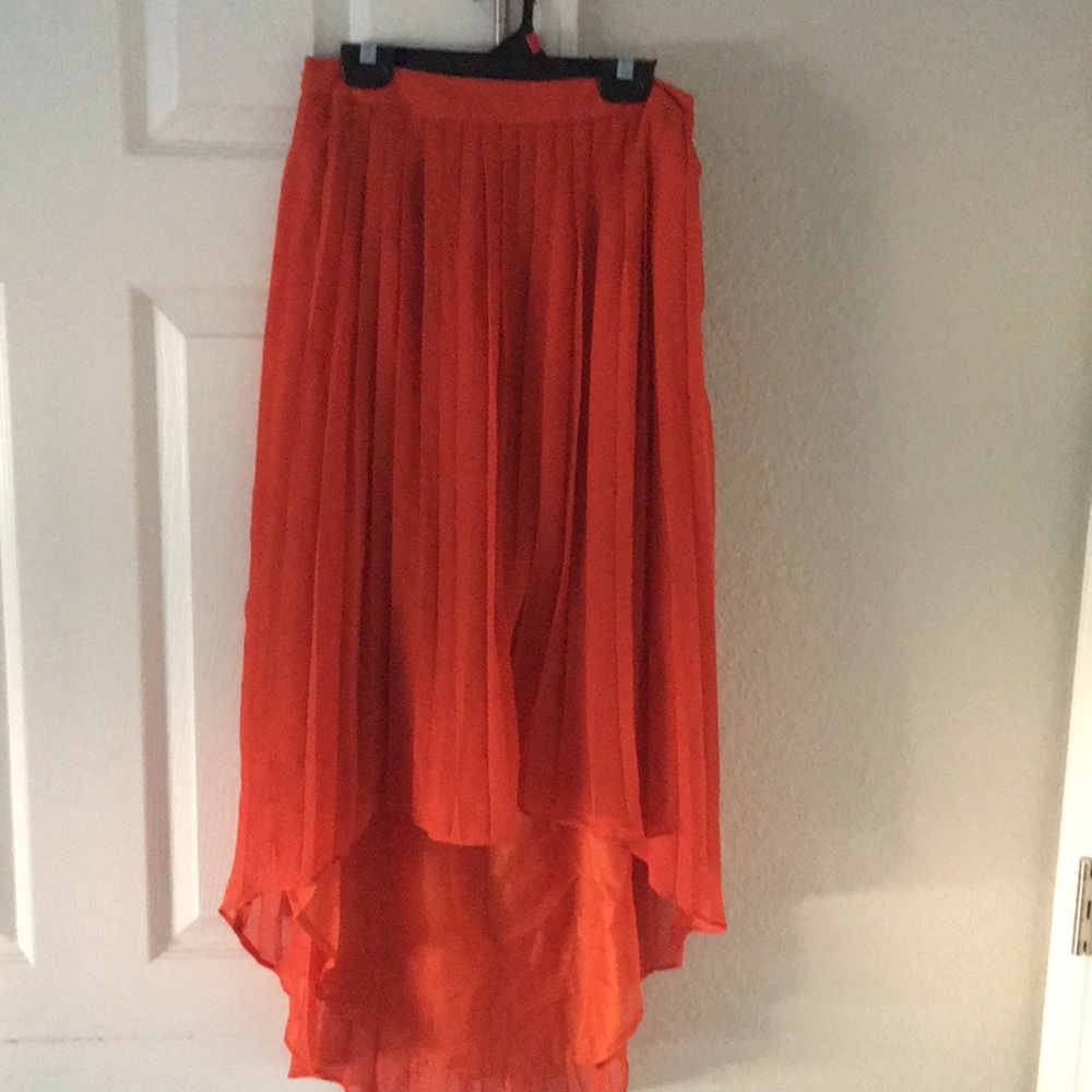 Ark & Co High Low Skirt Accordion Style Skirt